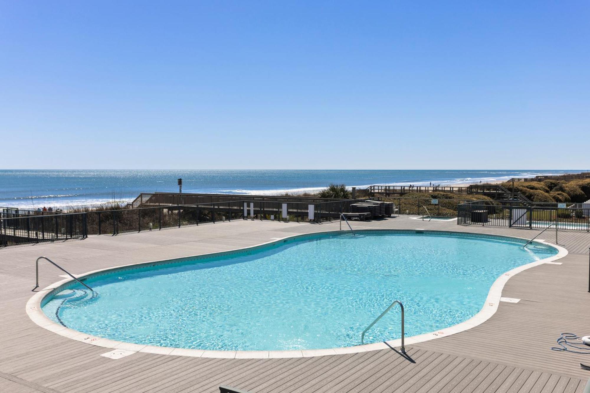 Oceanview 4Br/4Ba Condo, Steps To Beach/Pool أوشن إيسل بيتش المظهر الخارجي الصورة